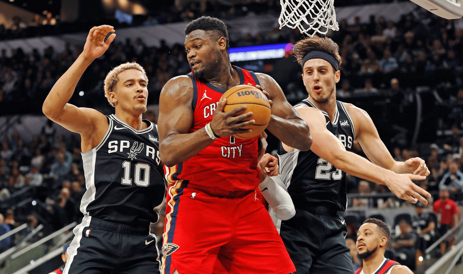 关于关键时刻NBA季后赛焦点战;波特兰开拓者篮板制胜;质疑声仍在;医务组通报恢复的信息 关于关键时刻NBA季后赛焦点战;波特兰开拓者篮板制胜;质疑声仍在;医务组通报恢复的信息